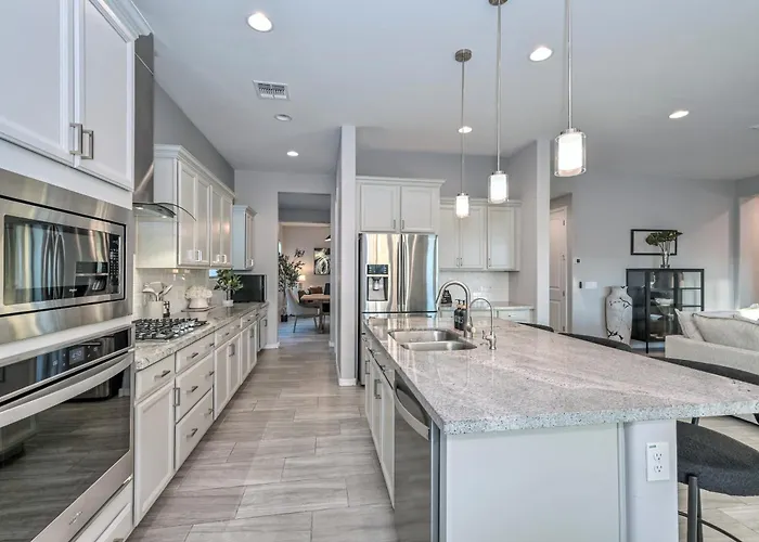 Family-friendly 5 Bedroom - Heated Pool Included *