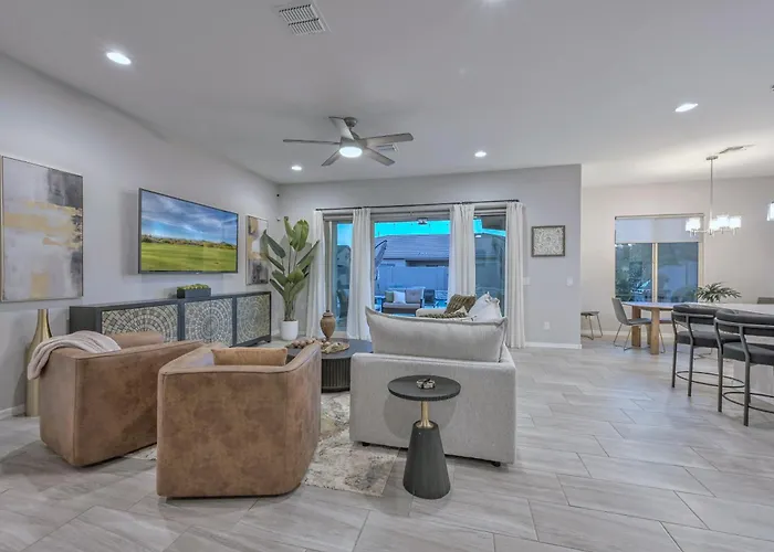 Family-friendly 5 Bedroom - Heated Pool Included * Litchfield Park