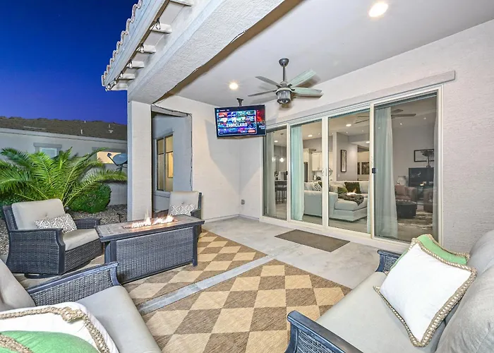 Family-friendly 5 Bedroom - Heated Pool Included