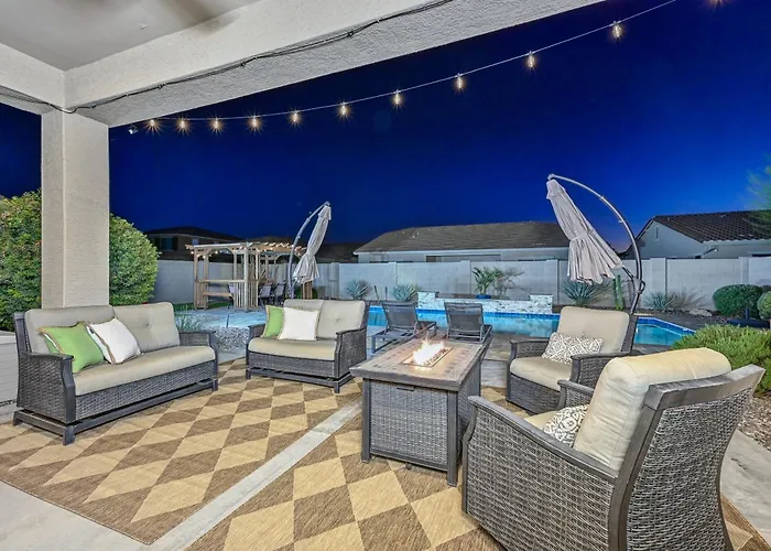 Family-friendly 5 Bedroom - Heated Pool Included *