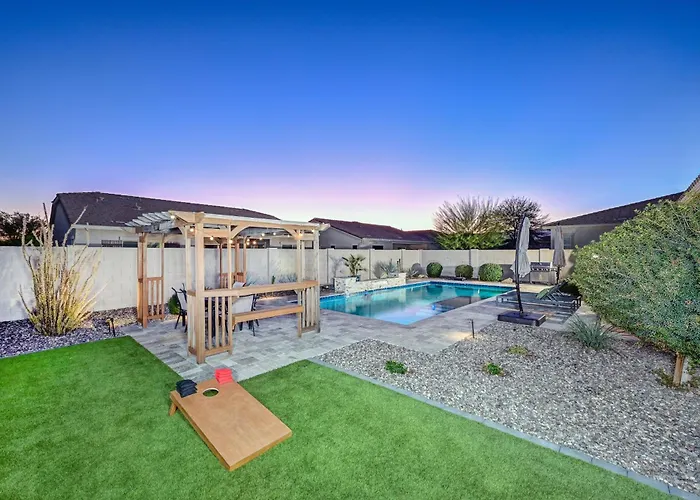 Family-friendly 5 Bedroom - Heated Pool Included *